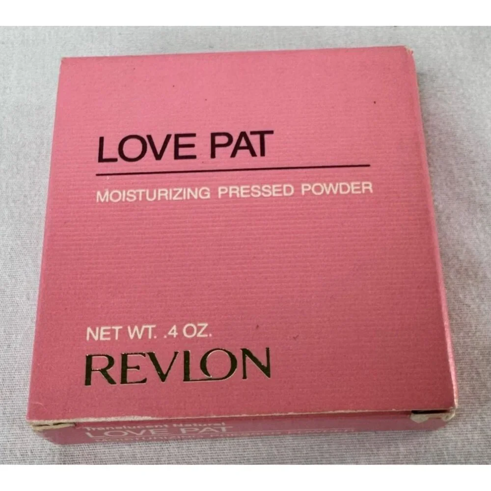 Vtg Revlon Love Pat Moisturizing Pressed Powder W/ Puff 4 Oz Translucent Natural